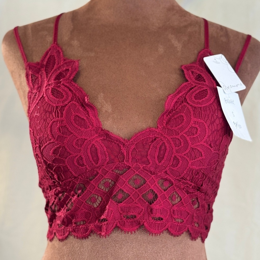Amemone Lace Bralette Women's‎ Small Red Double Strap Floral Stretch NWT